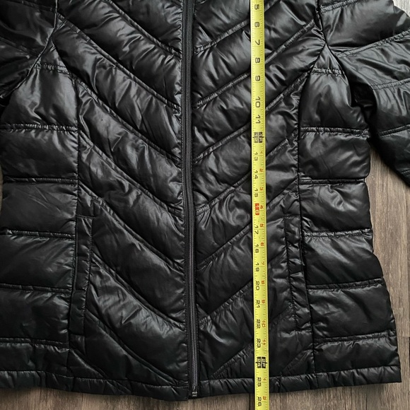 Kenneth Cole Women's Black Puffer Jacket Size L Fillig: 90% Duckdown - Picture 2 of 8